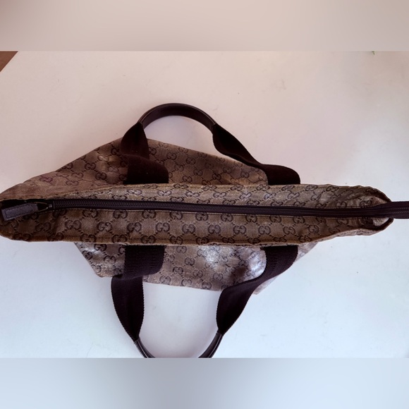 GUCCI Pewter Imprime Monogram Medium Zippered Cloth Shopping Tote - Picture 7 of 14